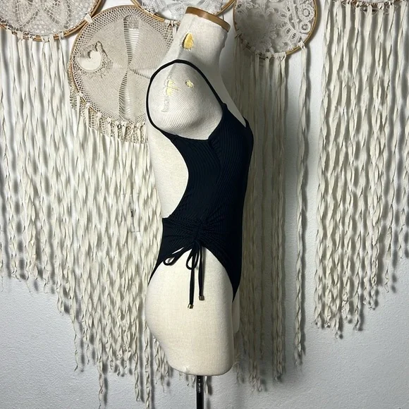 Vitamin A NWT Gemma One Piece Black Eco Rib One Piece Sexy Swimsuit XS - Picture 3 of 14